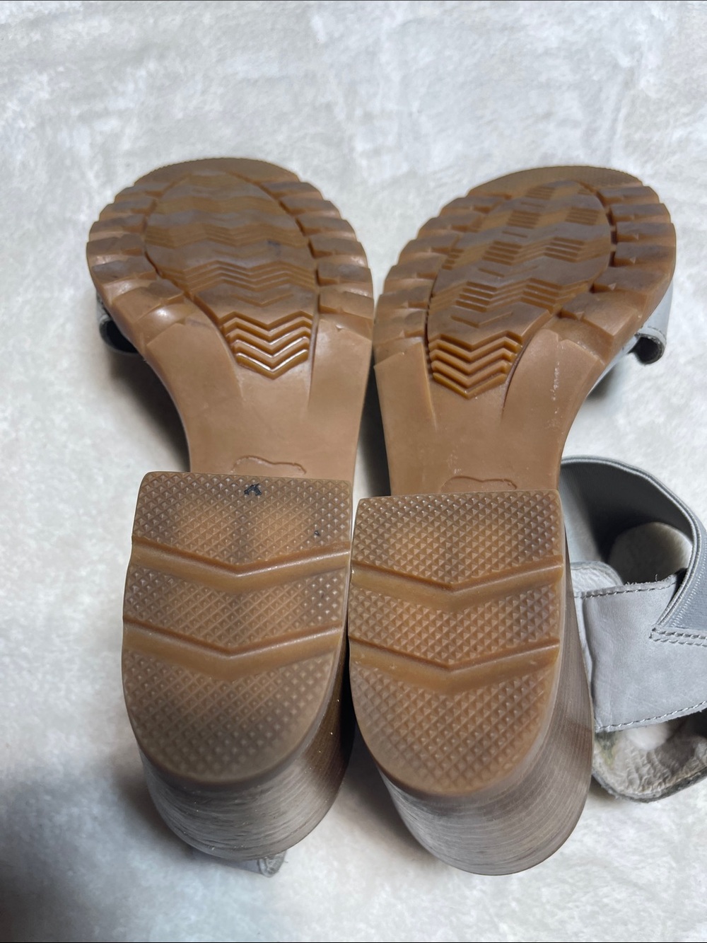 Sorel Gray Elastic Slingback Sandals Size 7.5 - Picture 5 of 6